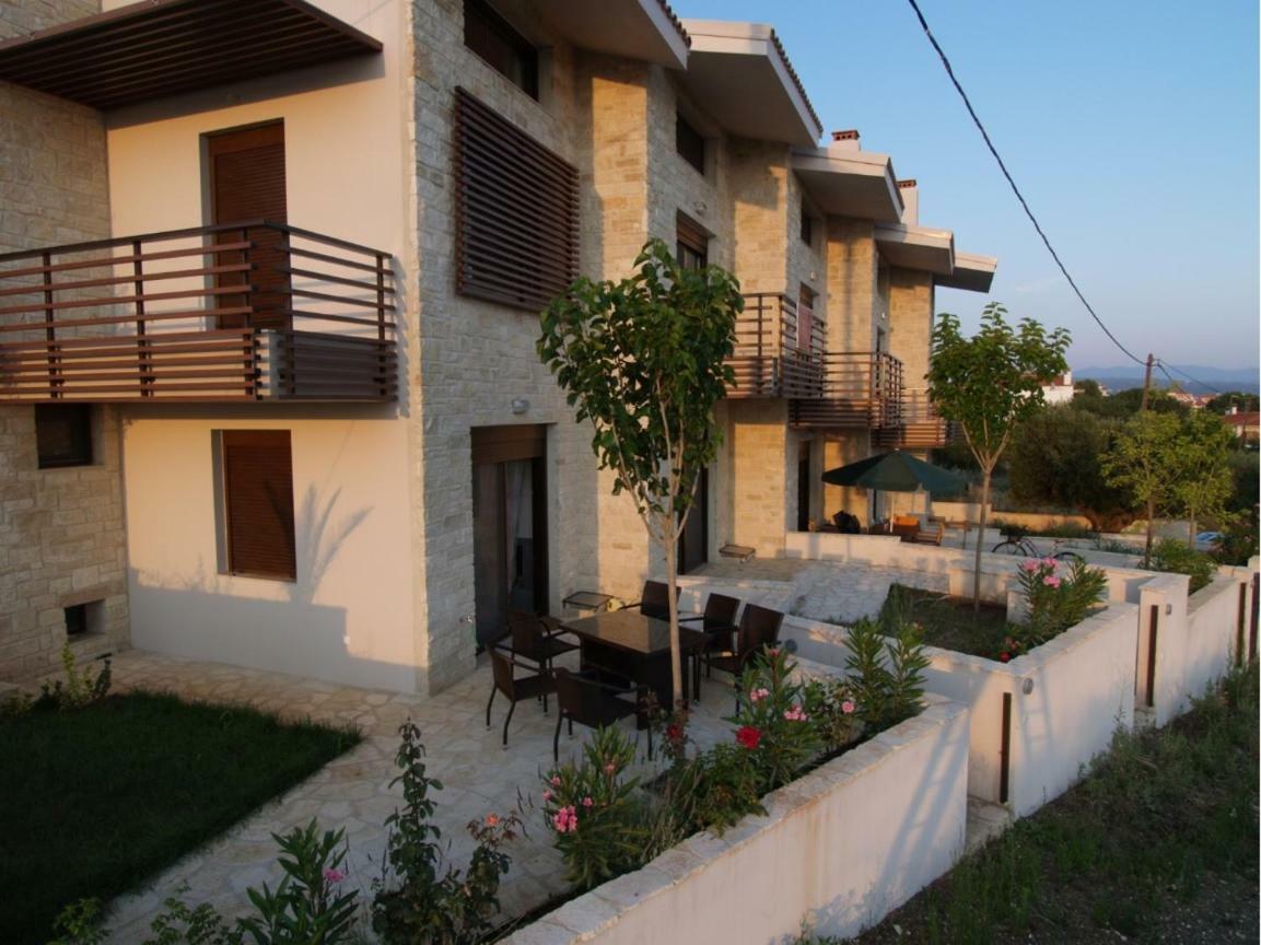 Maisonette Close To The Beach Nikiti  Exterior photo